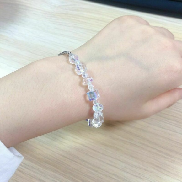 Lovely Swarovski Aurora Borealis Crystal Bracelet - Picture 6 of 8